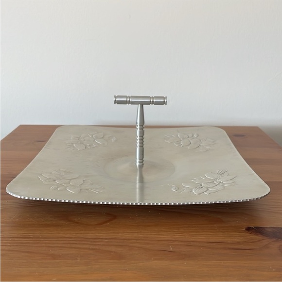 Vintage Aluminum Tidbit Tray by Millbrook Industries Canada - Picture 3 of 6